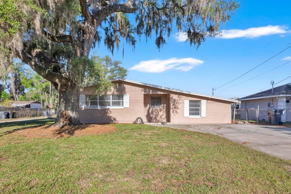 218 Dennis Avenue, FL