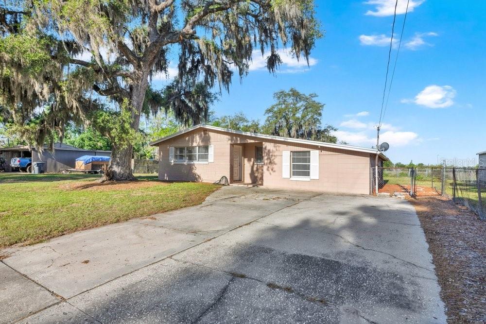 218 Dennis Avenue, FL