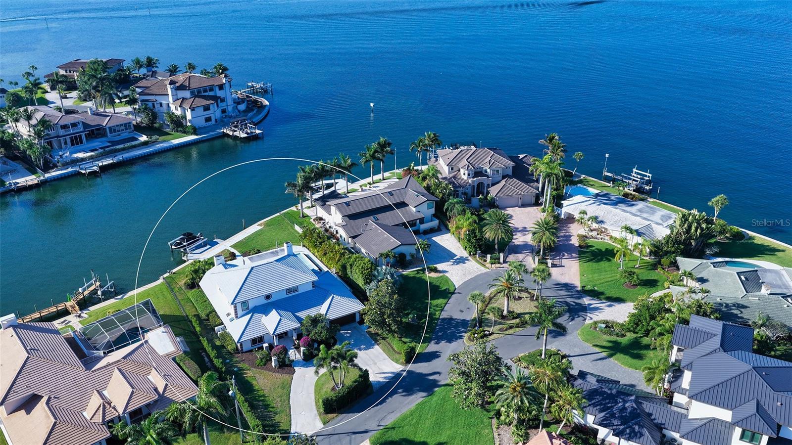 7689 Cove Ter, FL