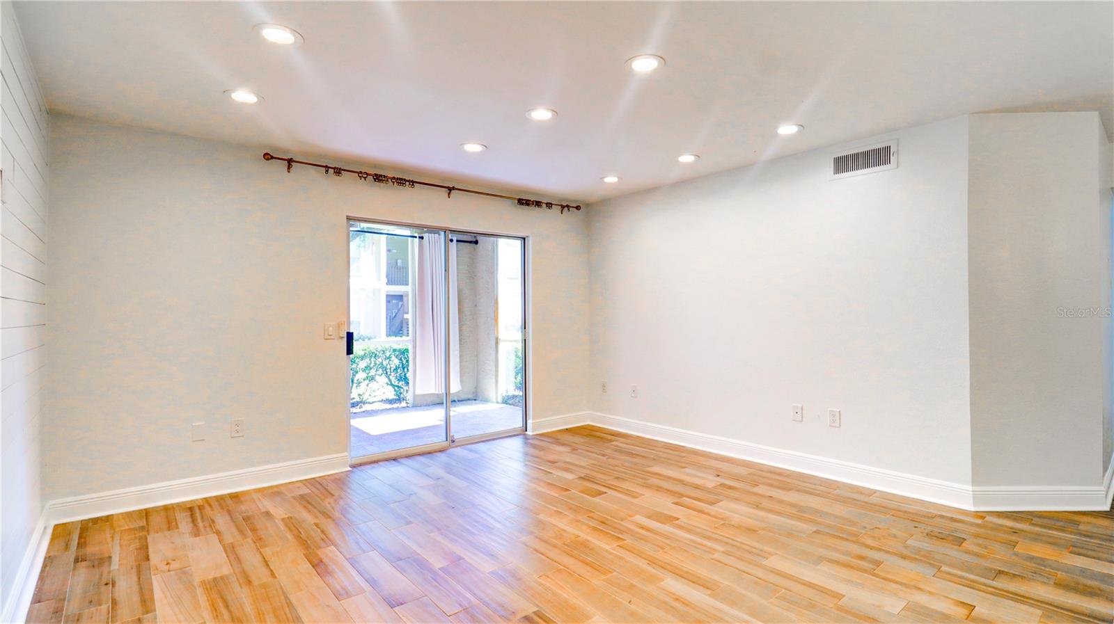 9481 Highland Oak Drive, FL