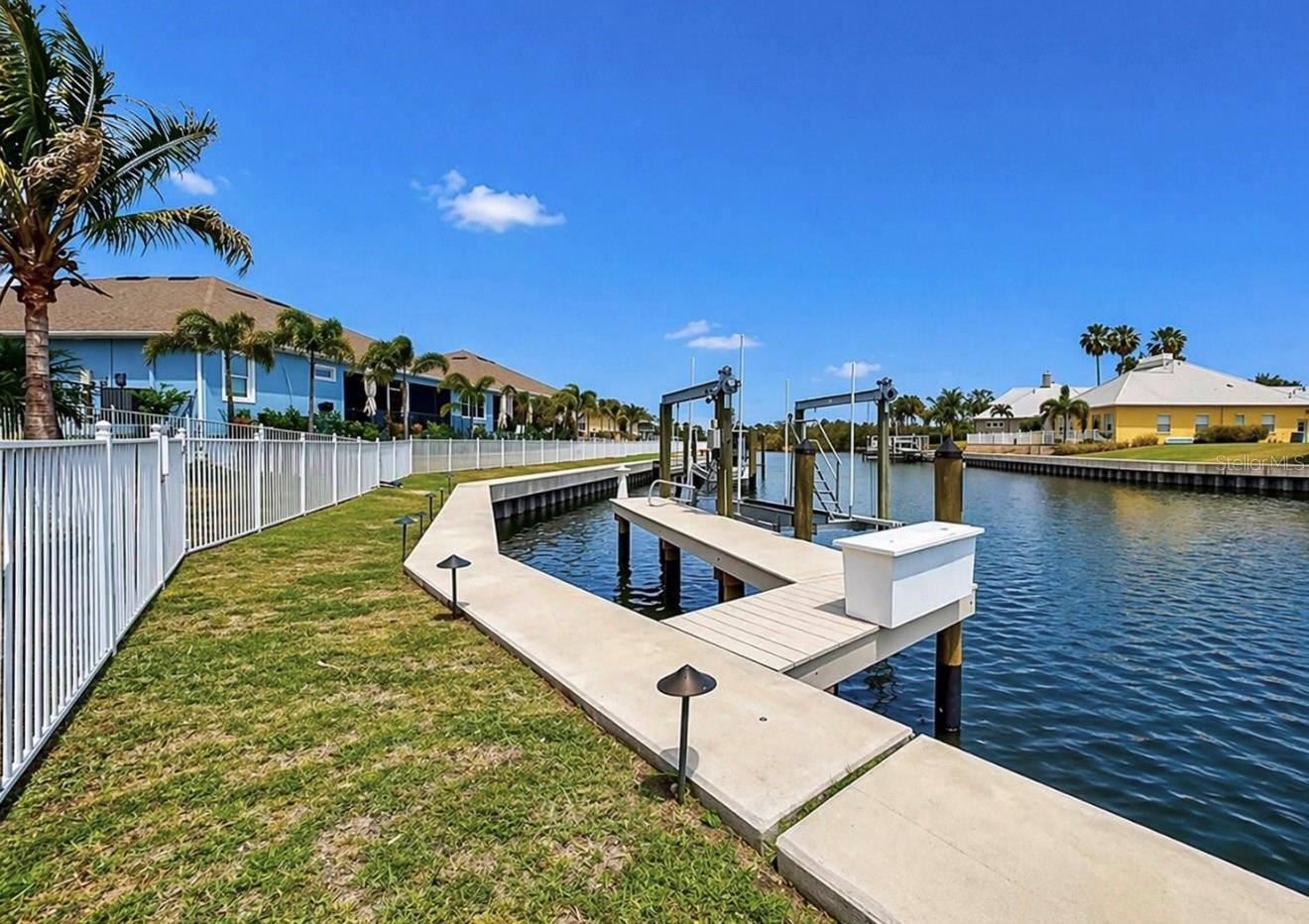 954 Signet Drive, FL