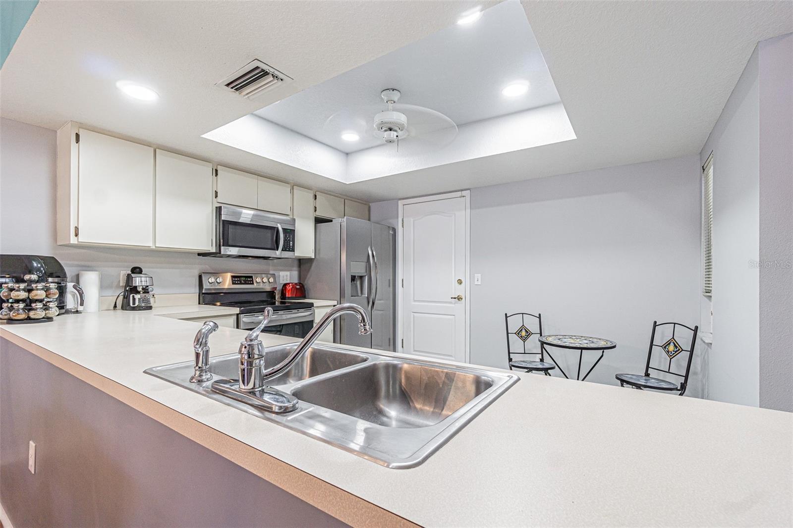 6431 Laurelwood Drive, FL