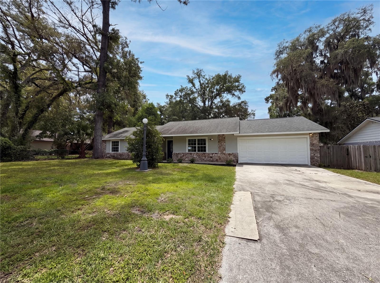 1770 Ne 37th St, FL