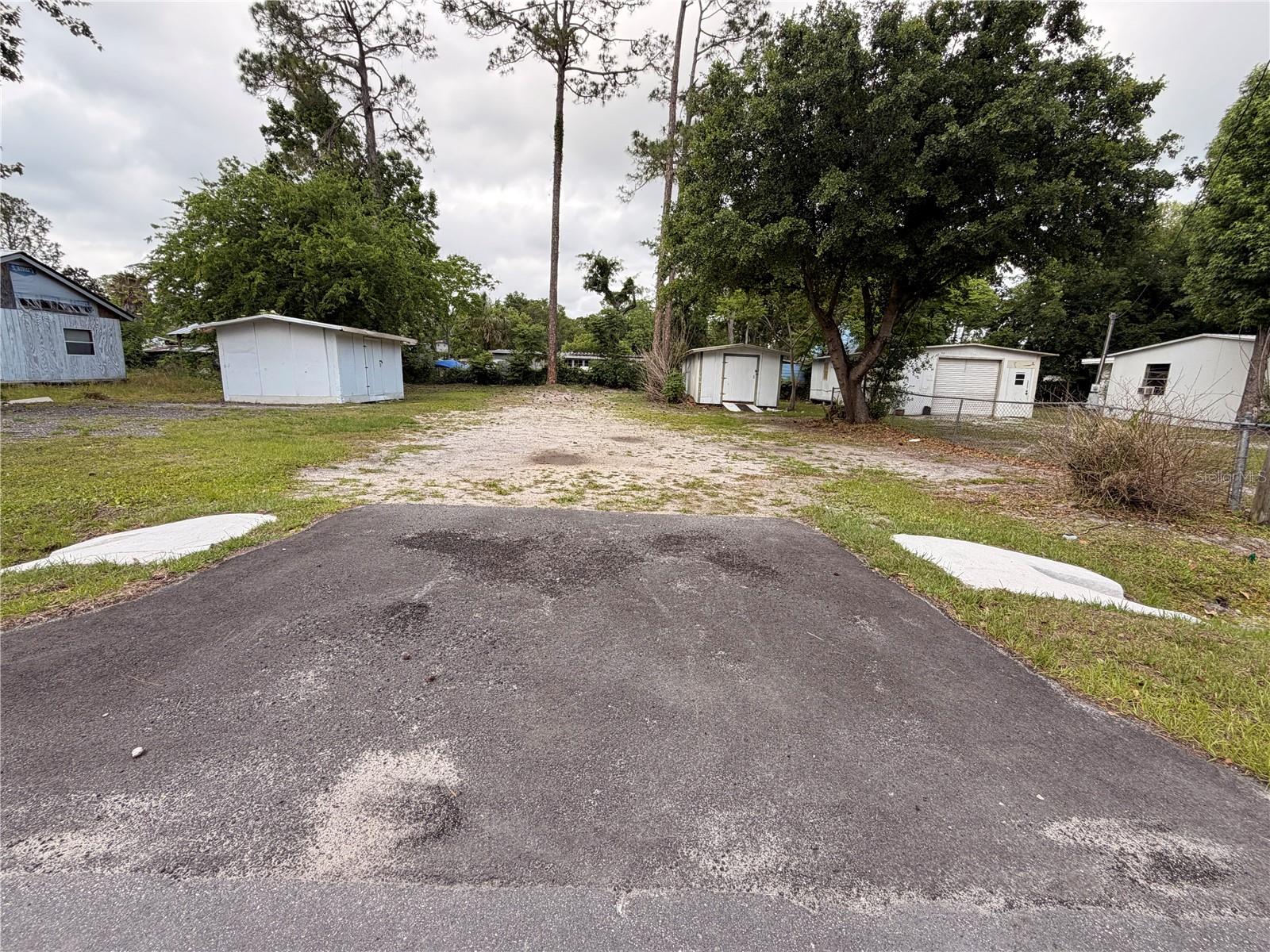 Armadillo Rd, FL
