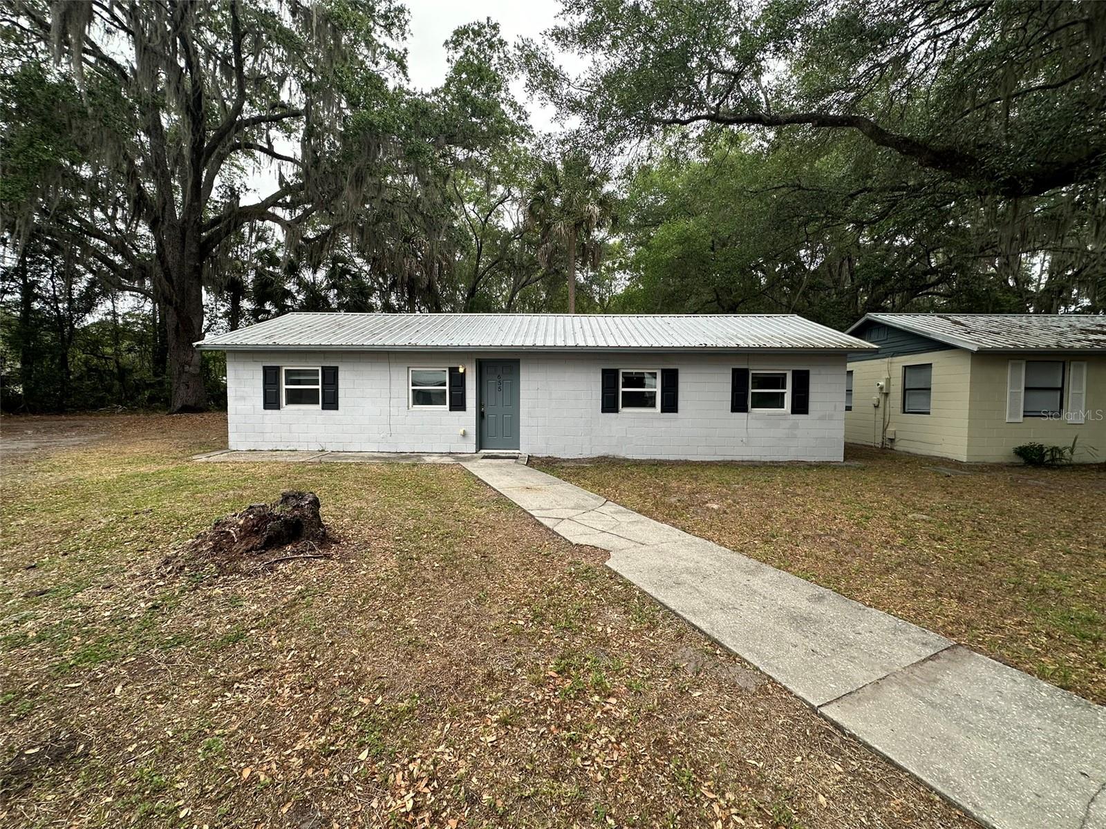 655 Ne Waldo Rd, FL