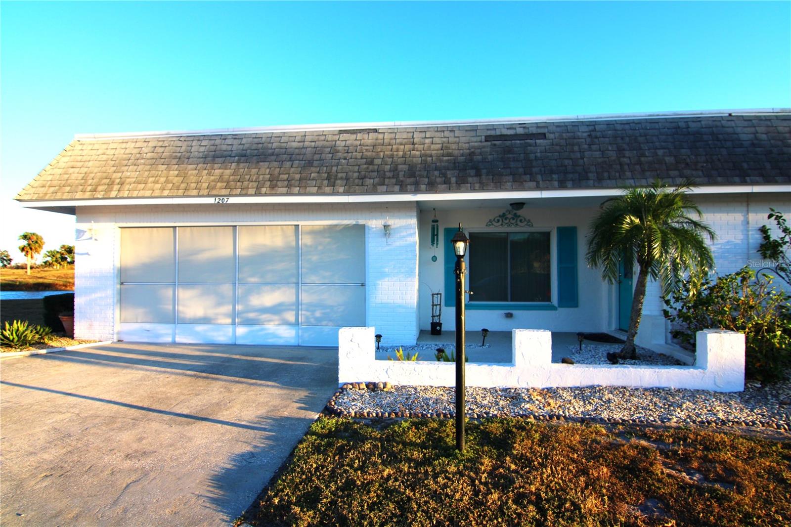 1207 Lakehouse Court, FL