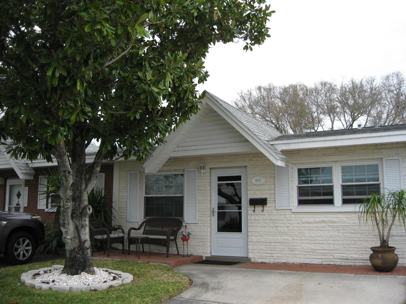 9911 Dahlia Street, FL