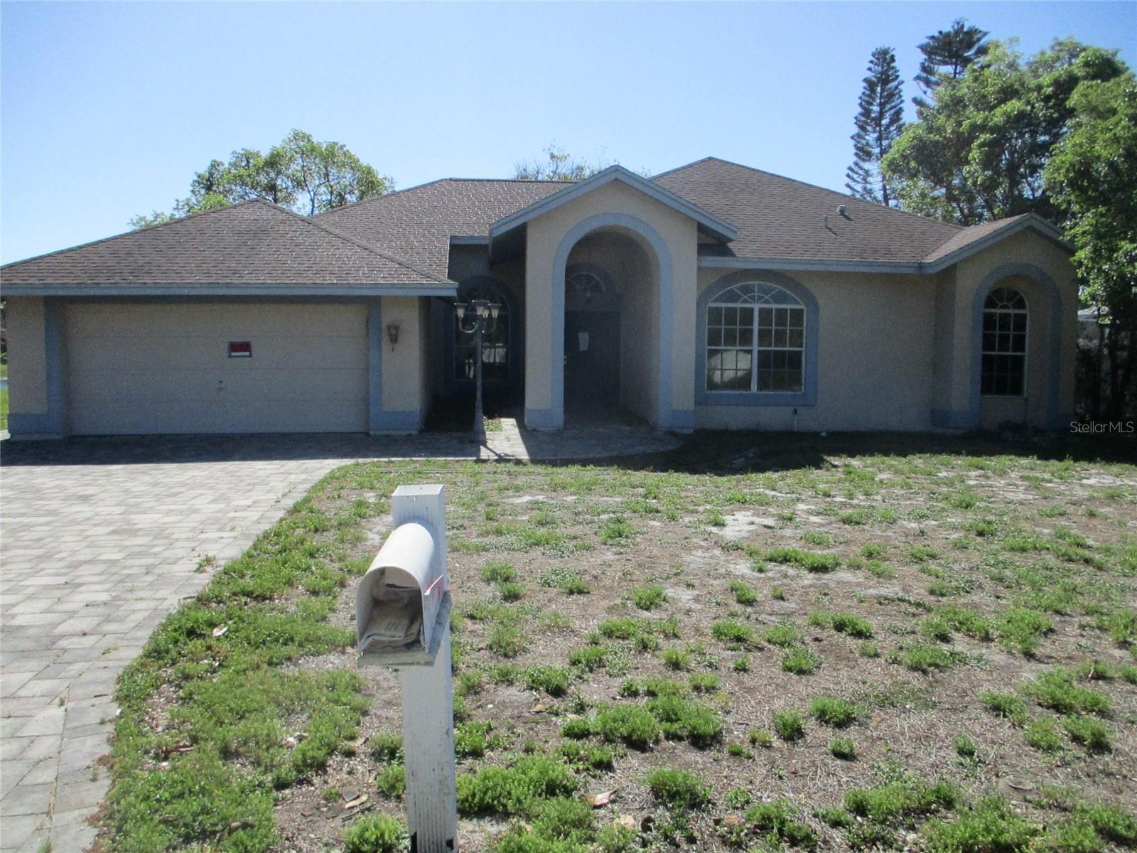 8904 Planters Lane, FL