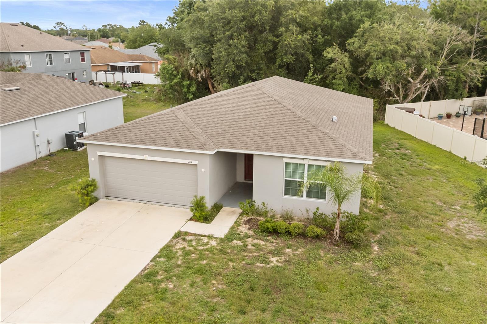 704 Pasteur Ln, FL