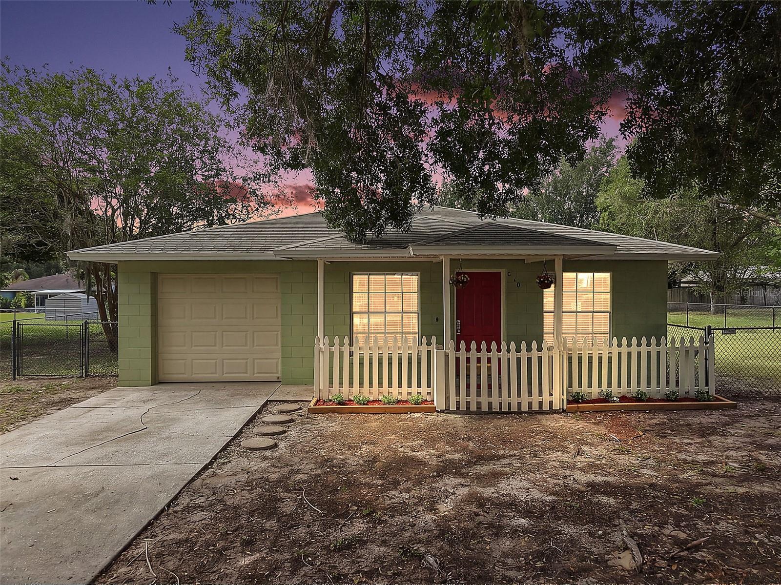 610 Palmetto Dr, FL