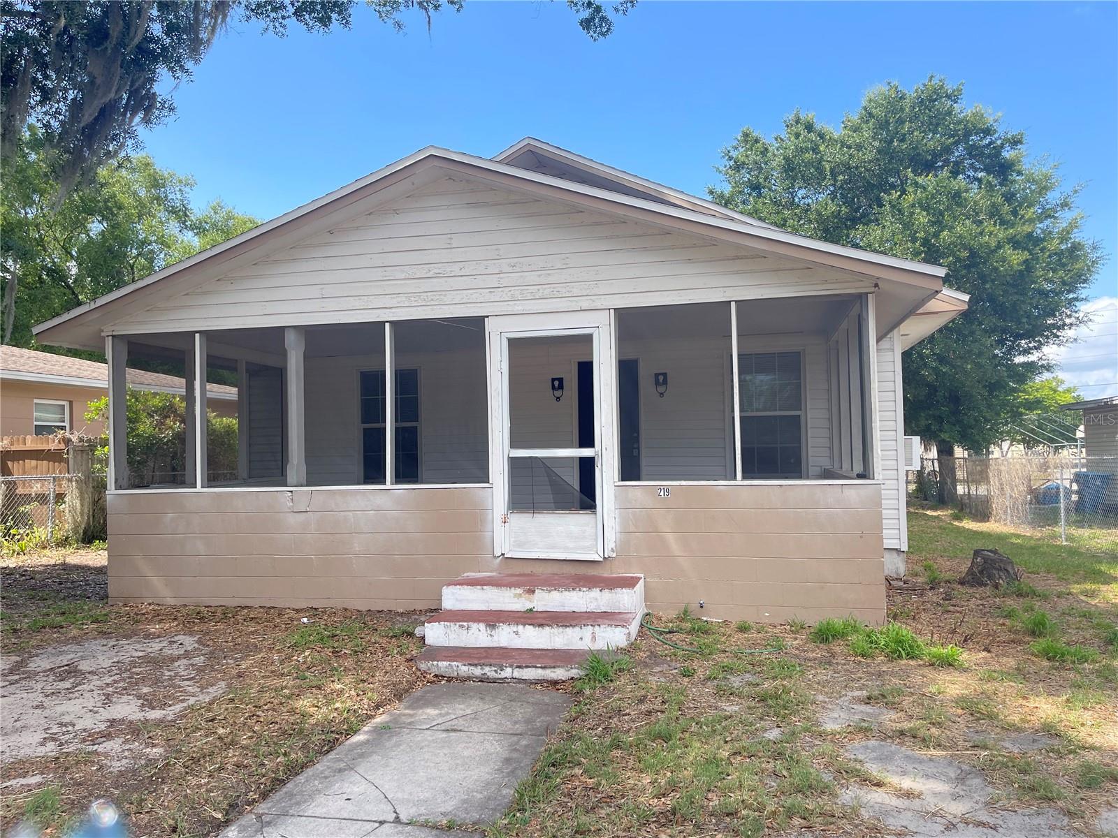 219 E Polk Ave, FL