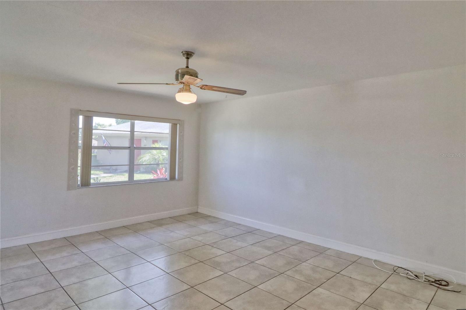 302 Canton Court, FL