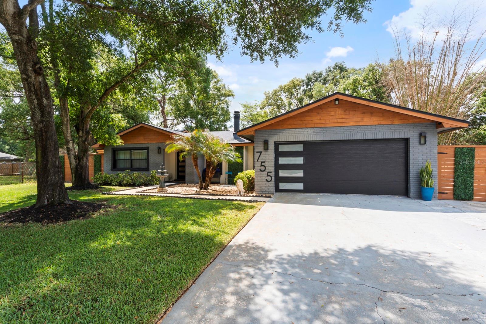 755 Woodside Road, FL