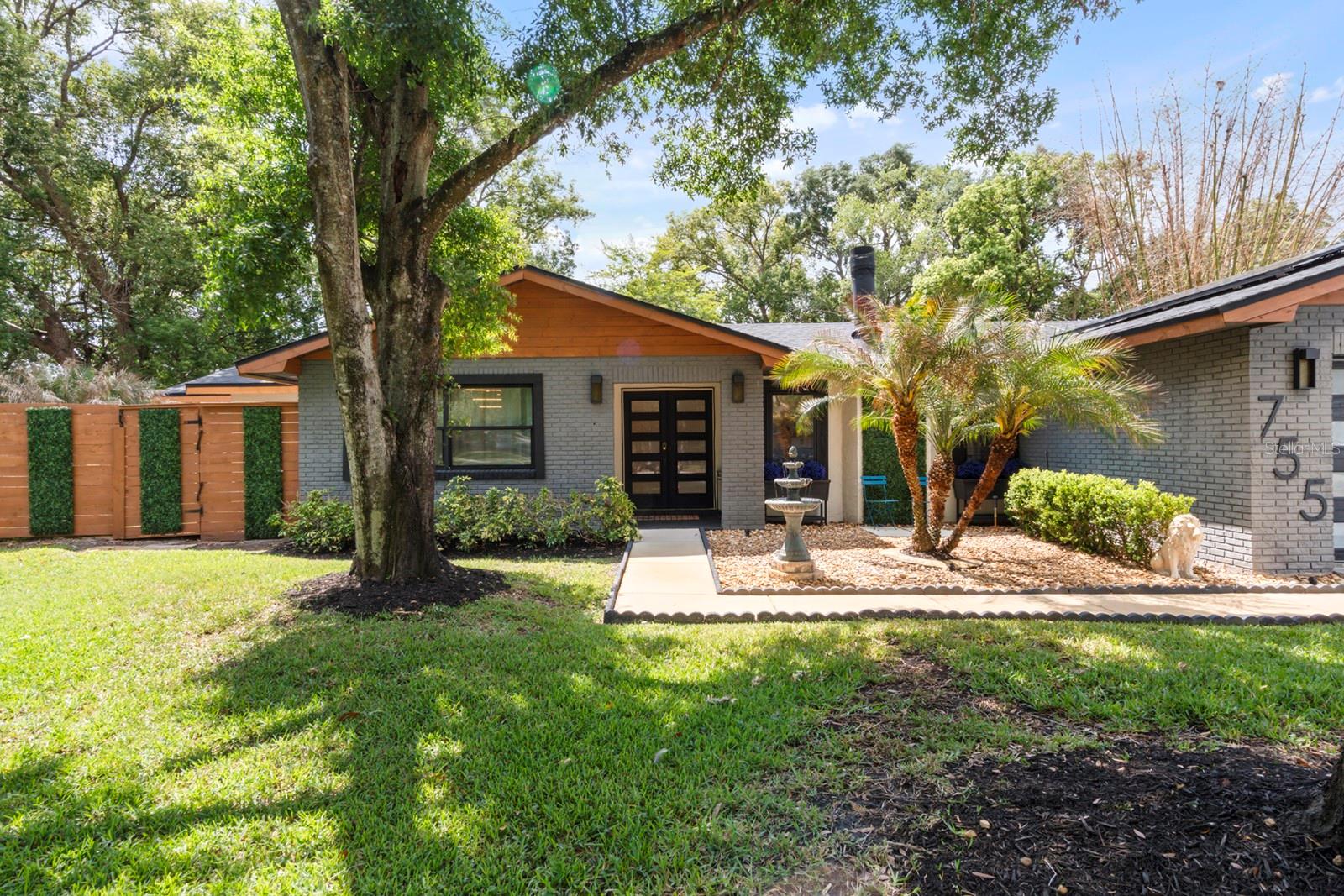 755 Woodside Road, FL