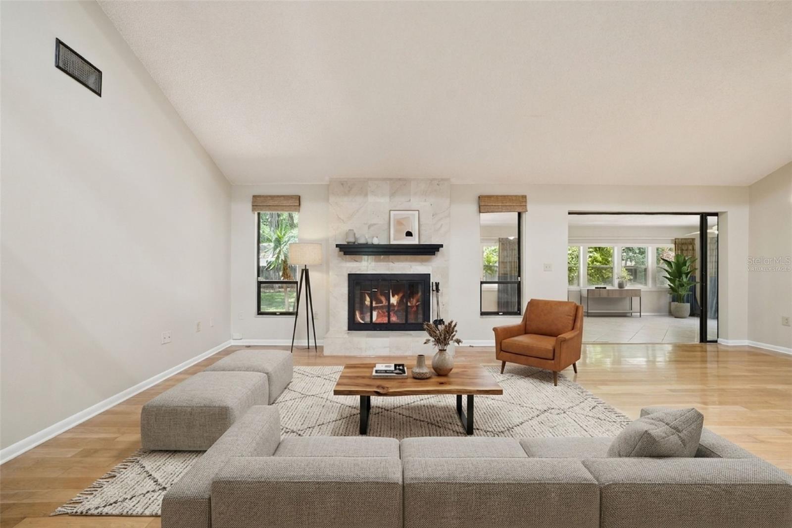 424 Knoll Tree Lane, FL