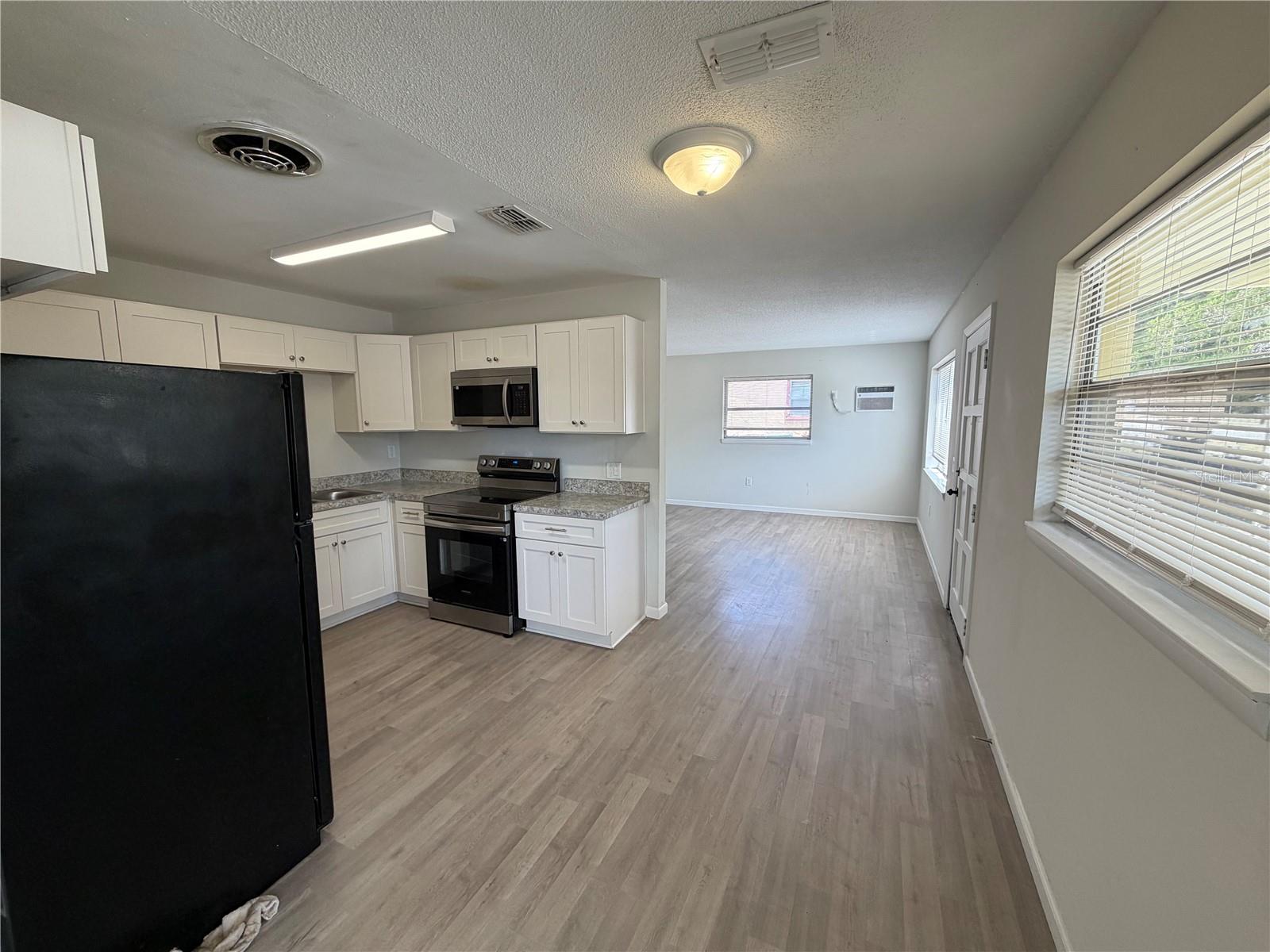 2007 9th Street, FL