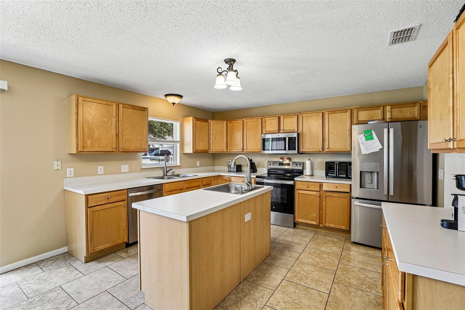 274 Jocelyn Drive, FL