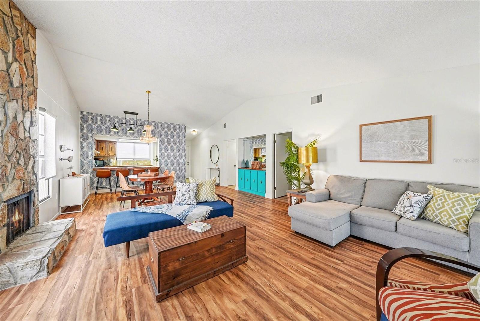 9990 Eagles Point Circle, FL