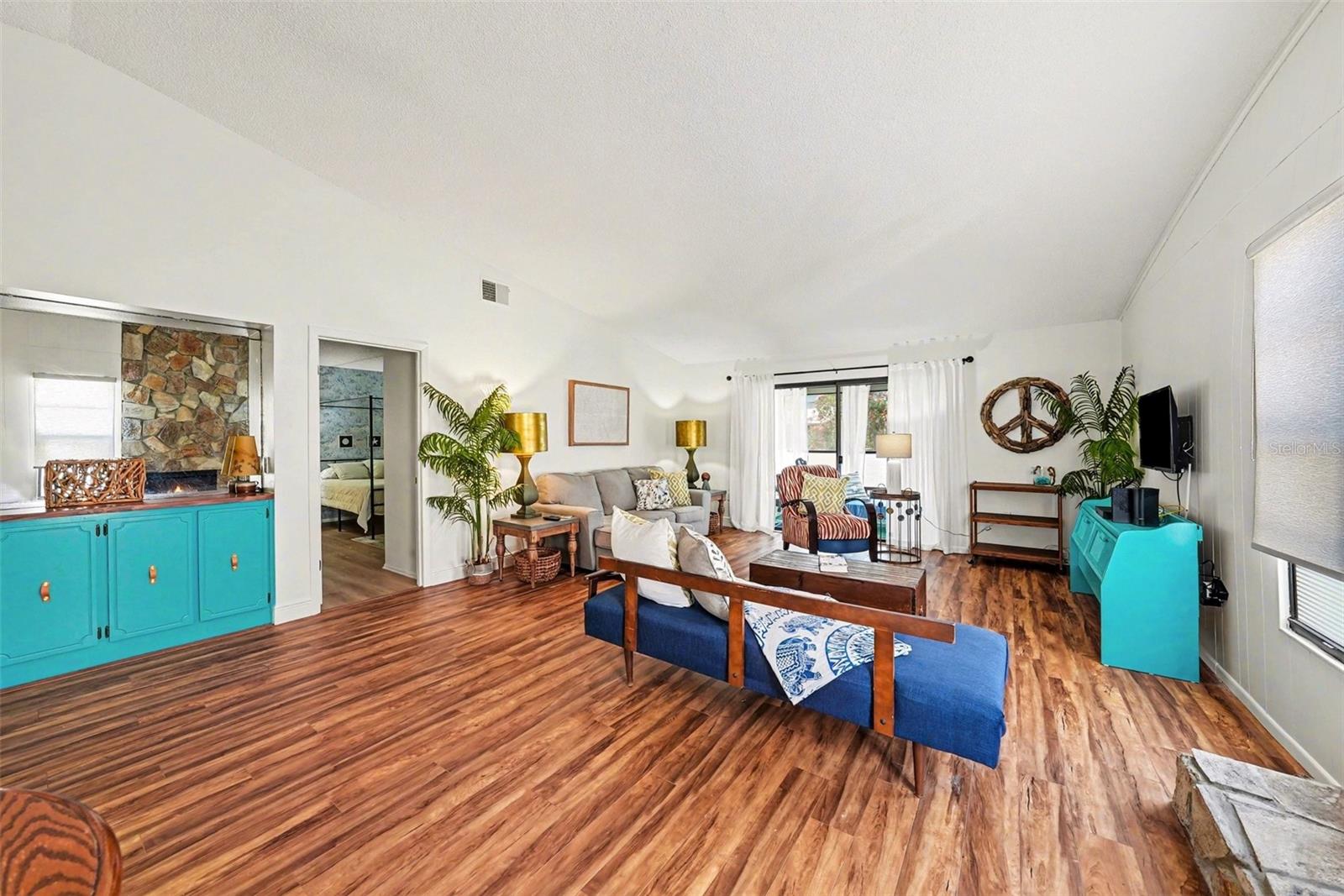 9990 Eagles Point Circle, FL