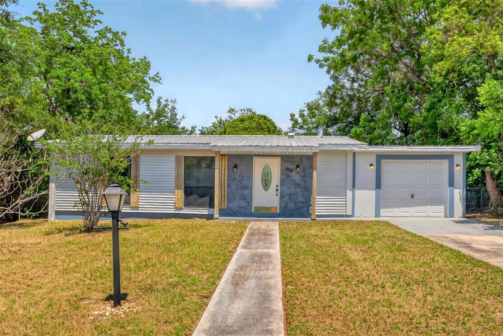 700 S Wellington Dr, FL