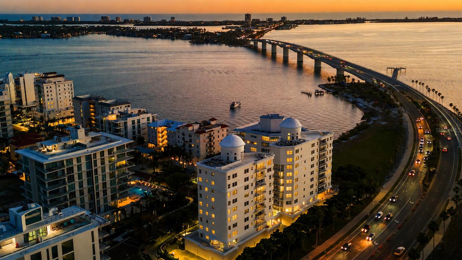 128 Golden Gate Pt #202a, FL
