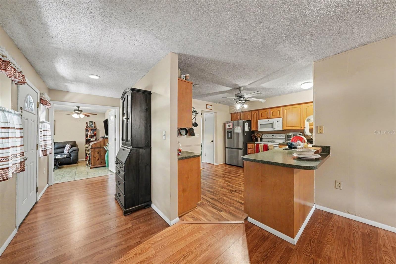 12706 Whisper Circle, FL