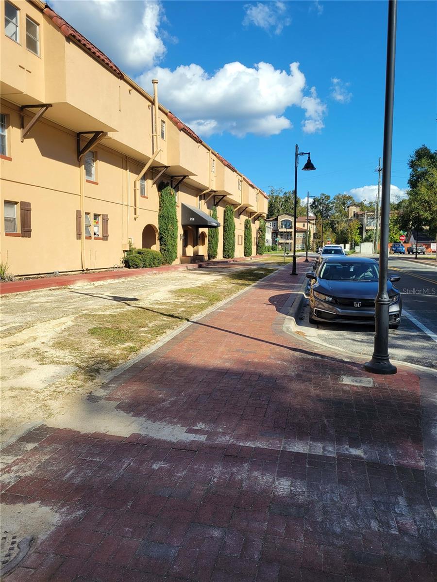 914 8th Avenue, FL