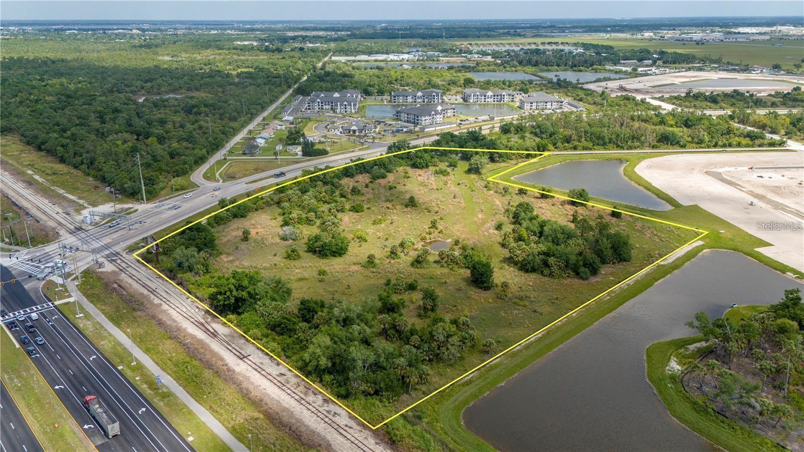 10000 Tamiami Trl, FL