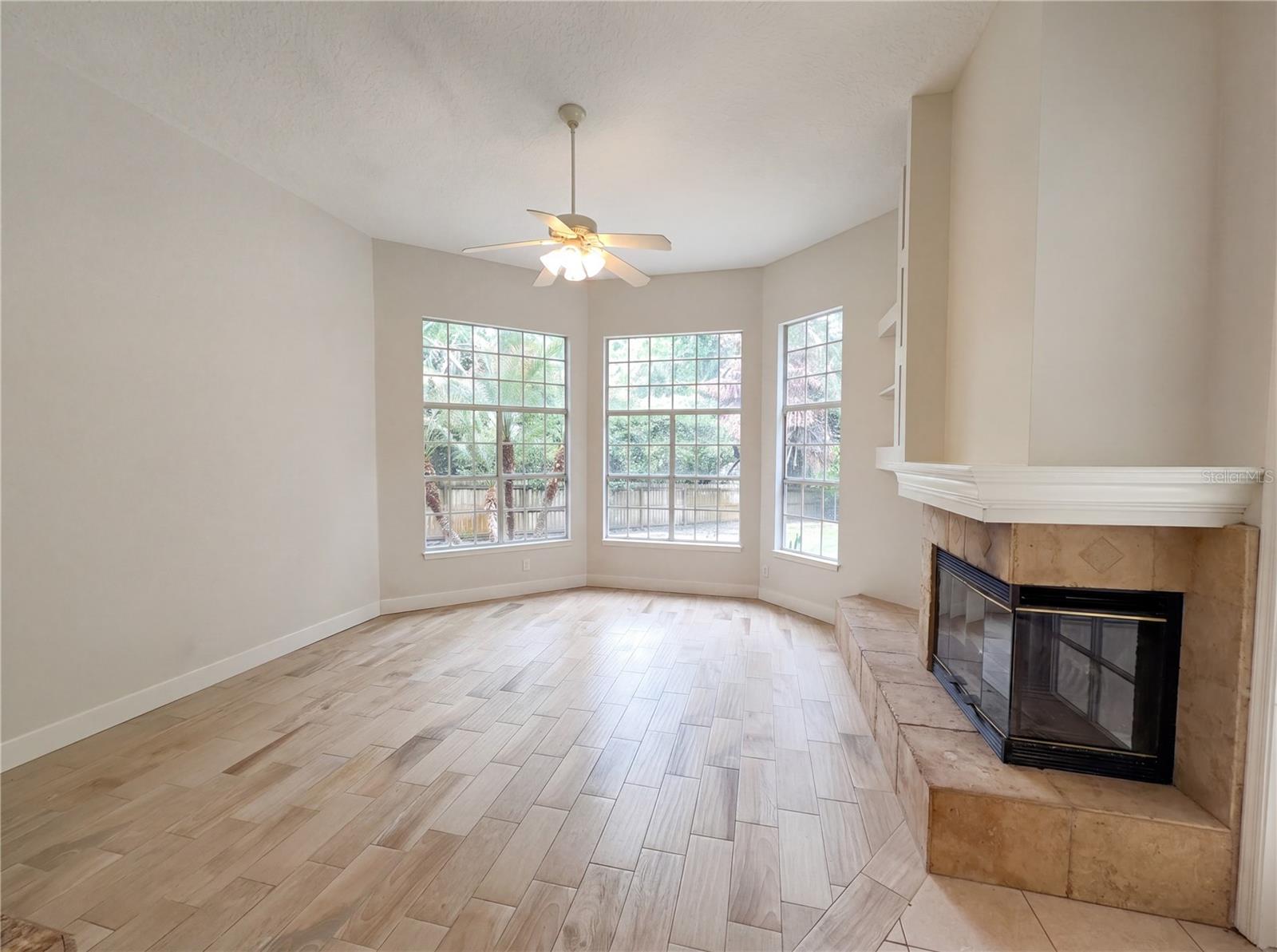 680 Macglenross Drive, FL