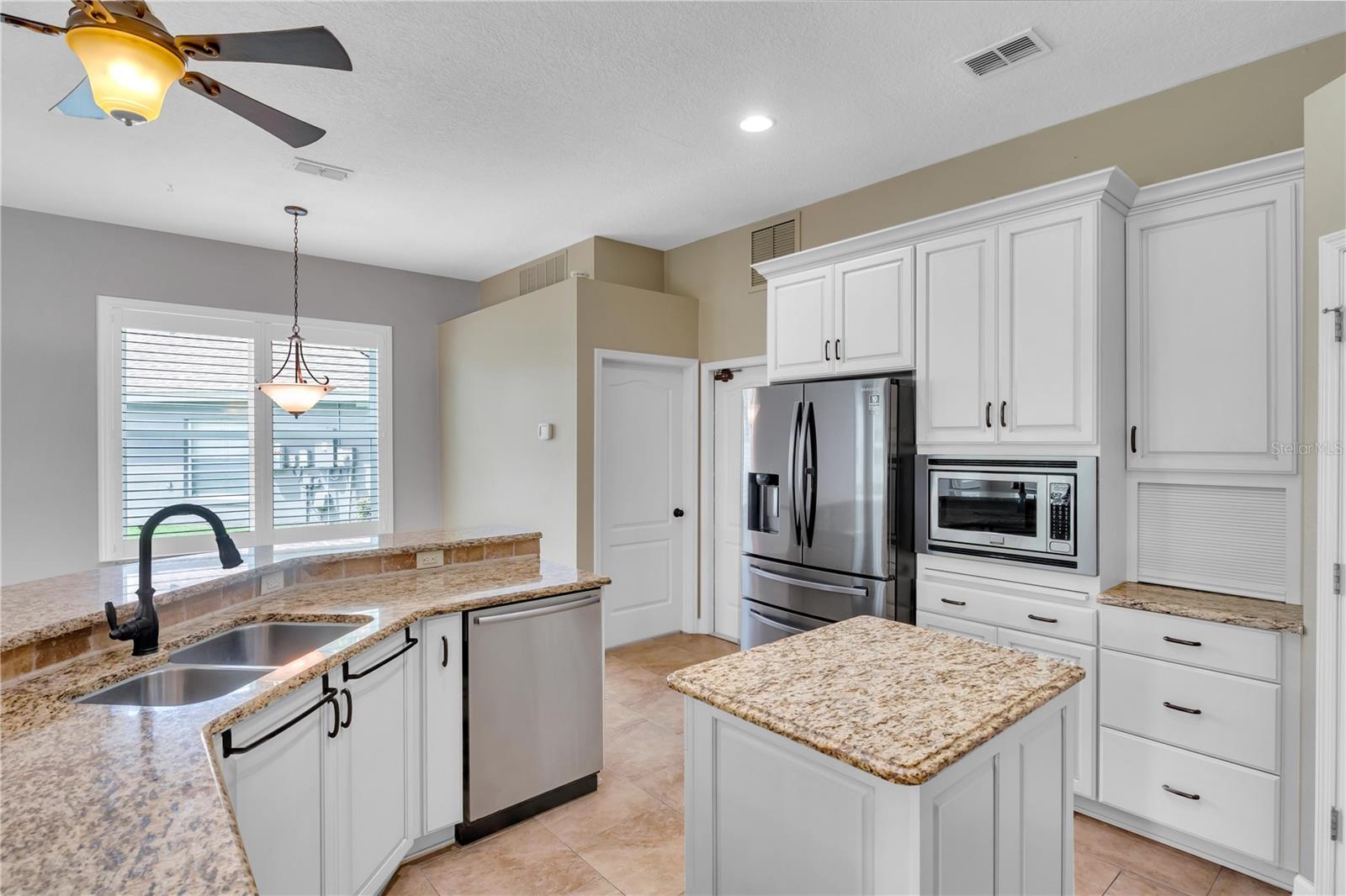 713 Cedarwood Court, FL