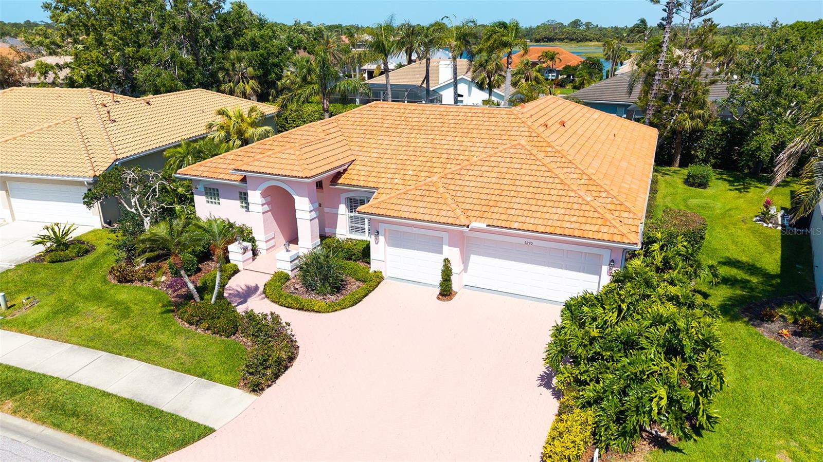5270 Far Oak Circle, FL