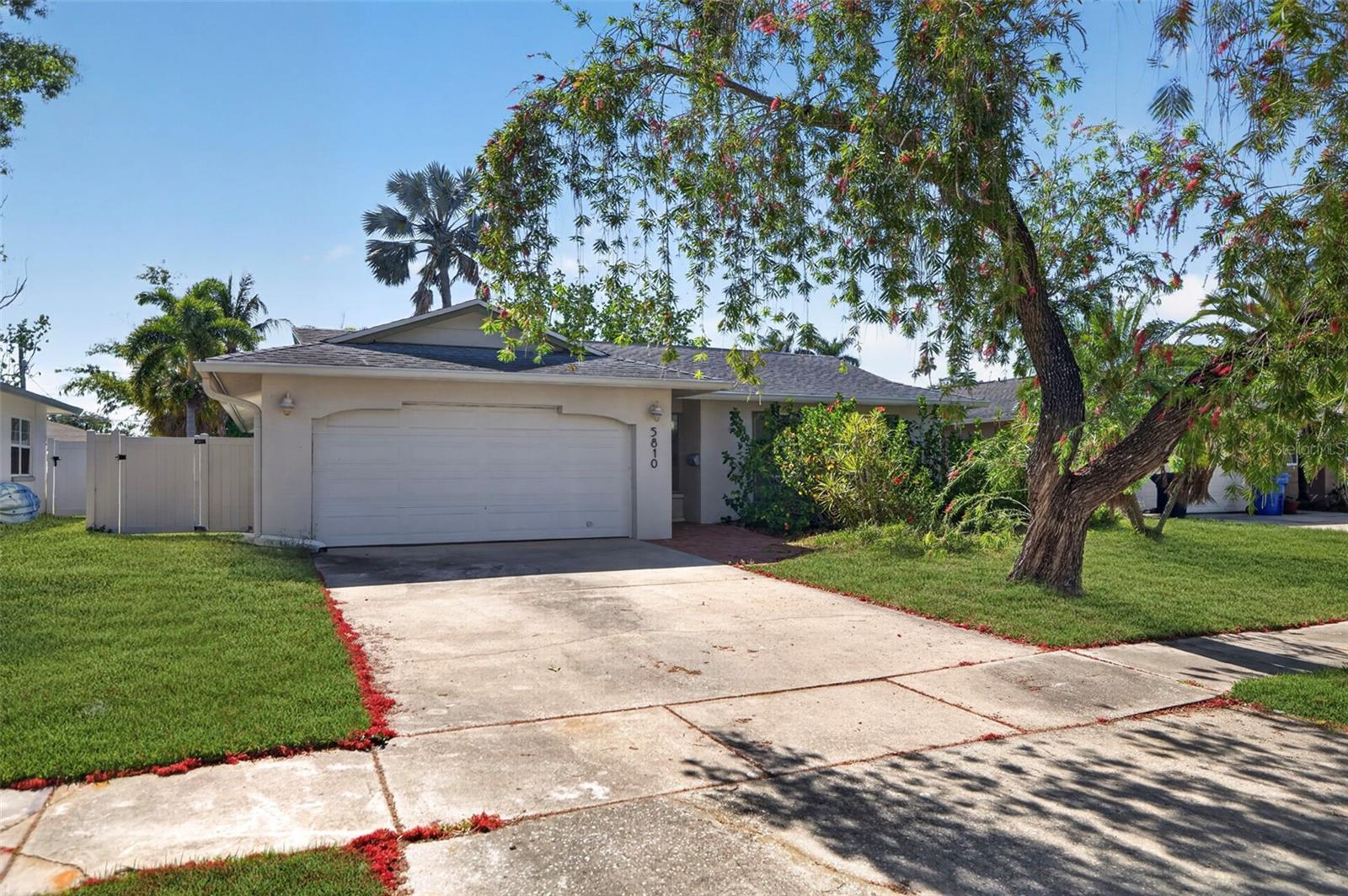 5810 Venetian Blvd Ne, FL