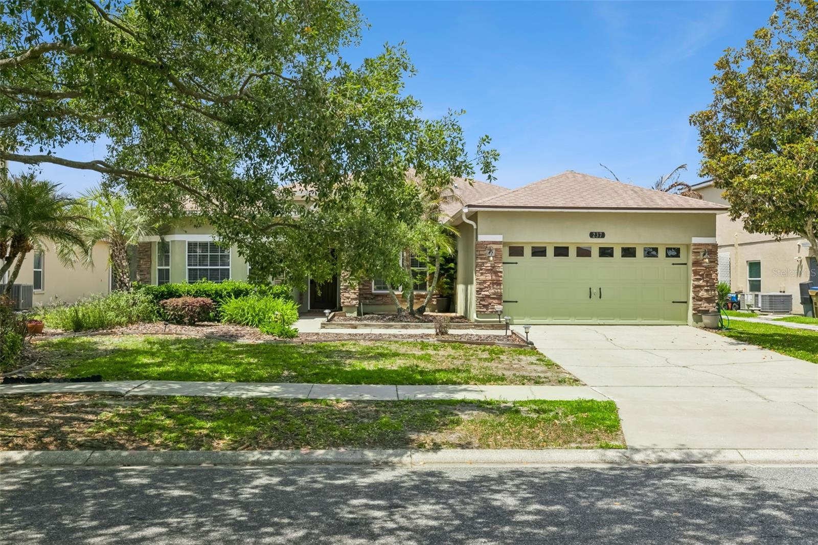 237 Strathmore Circle, FL