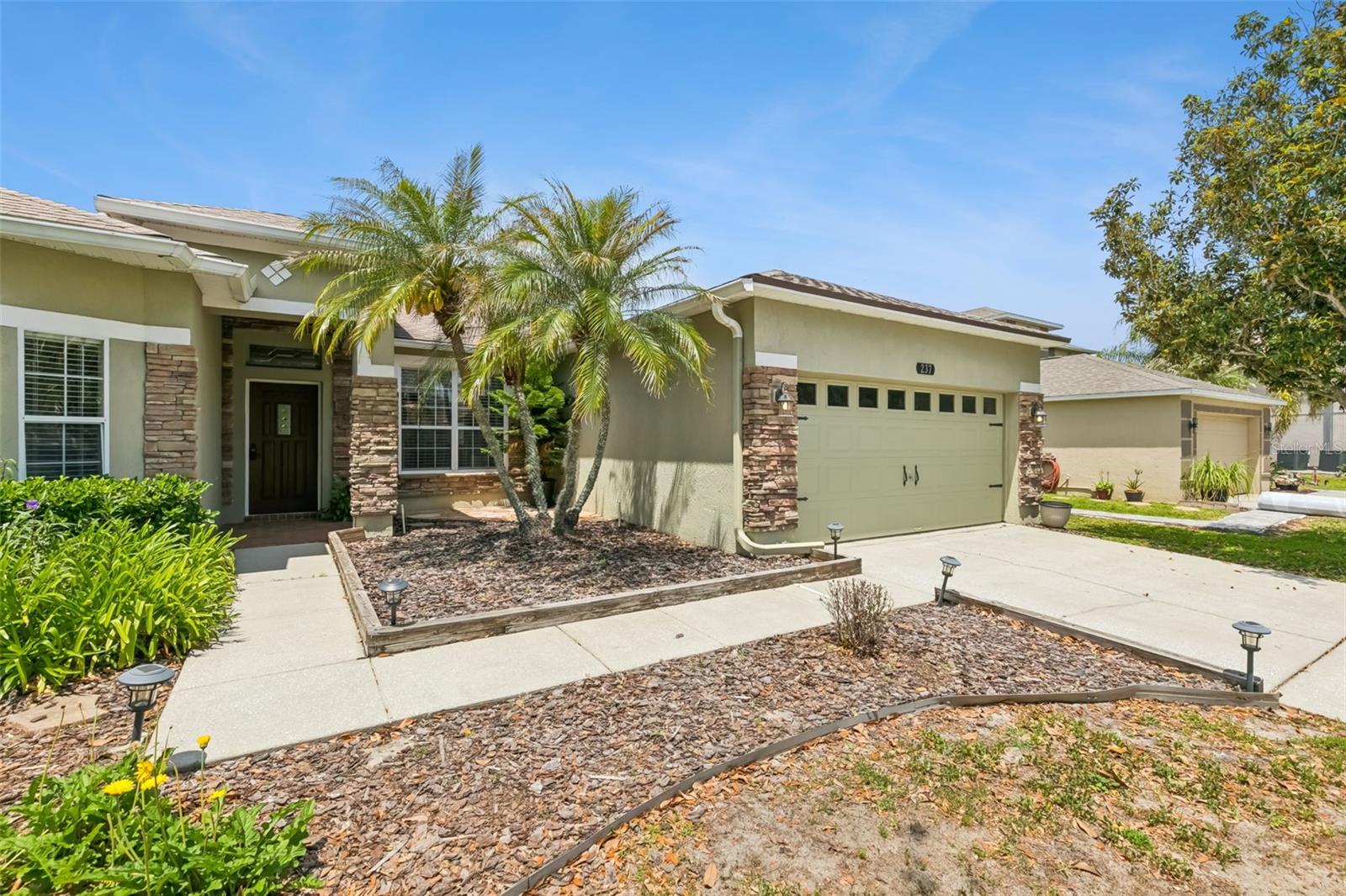 237 Strathmore Circle, FL