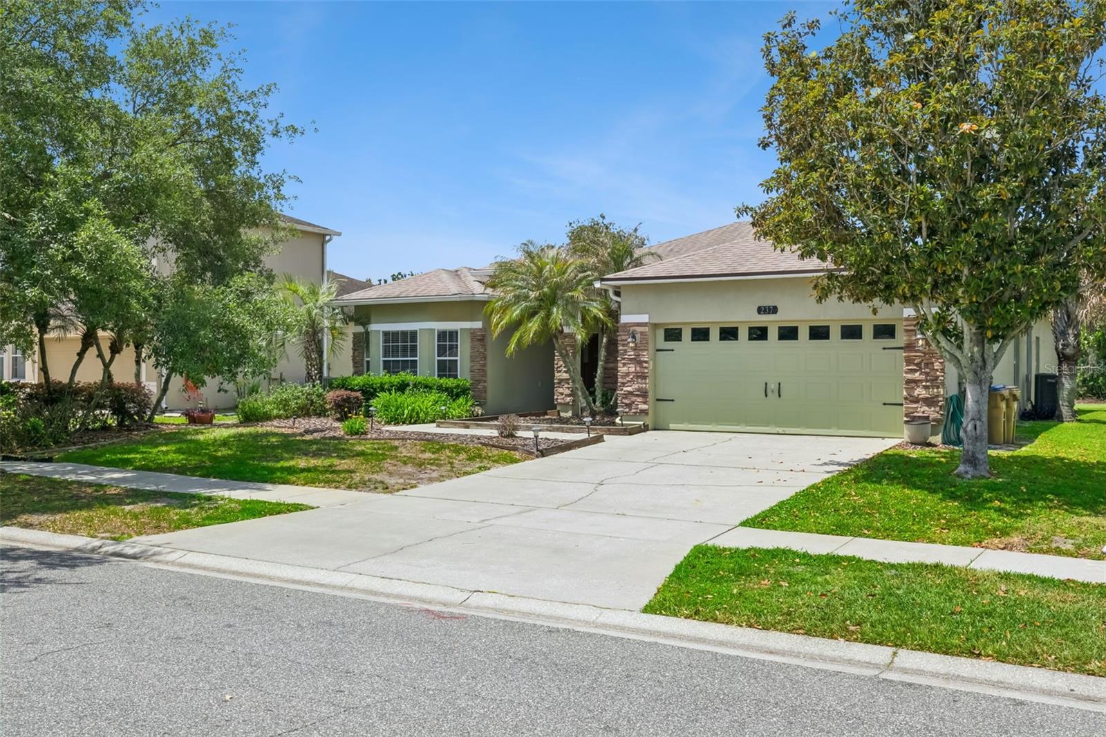 237 Strathmore Circle, FL