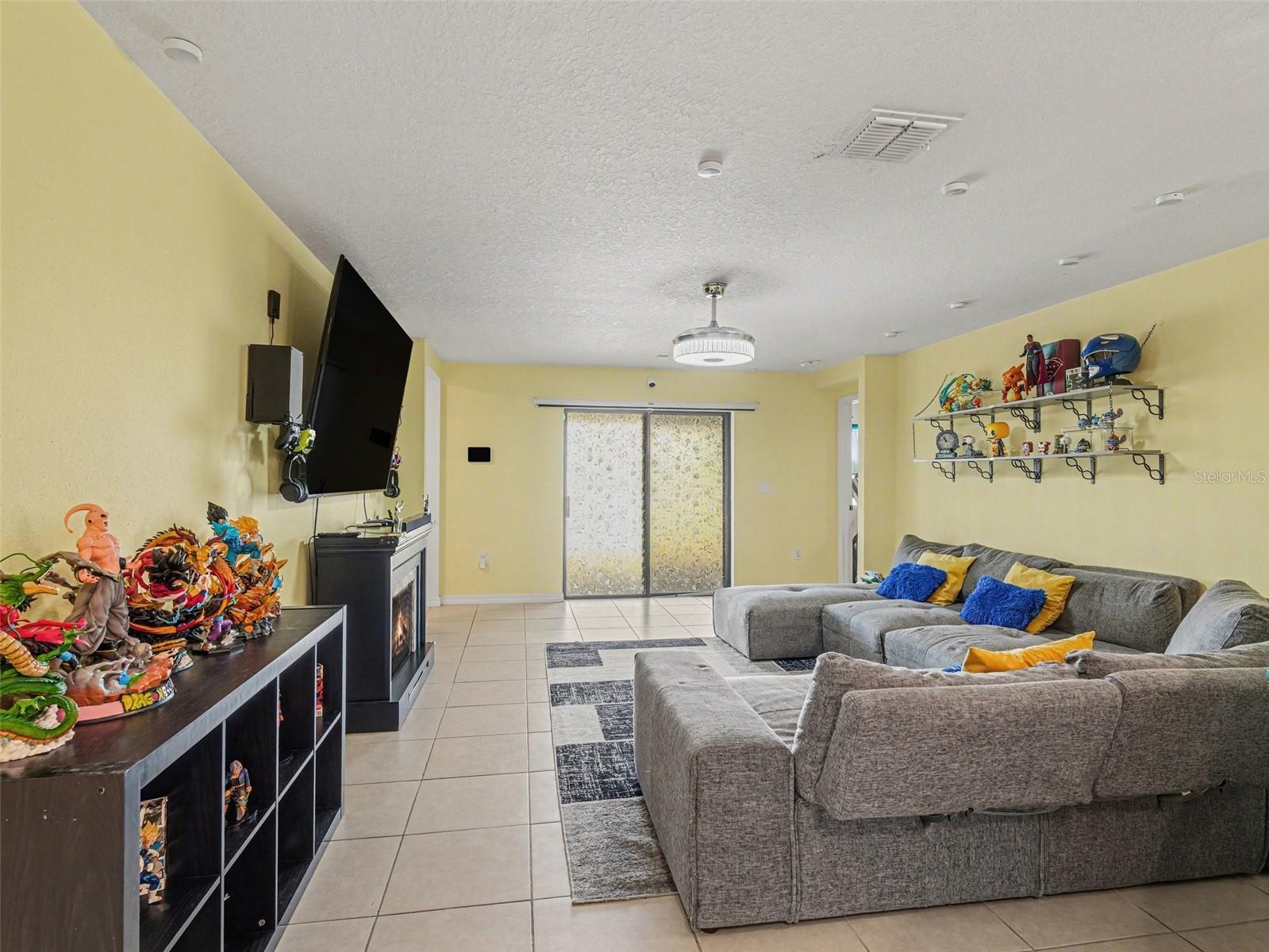 820 Chatham Walk Drive, FL