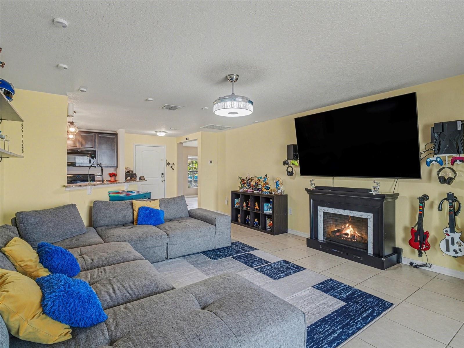 820 Chatham Walk Drive, FL