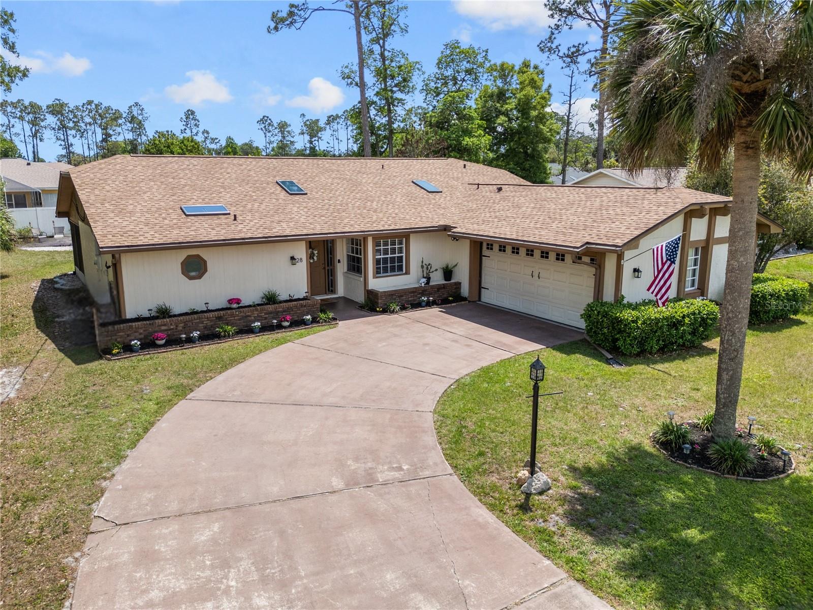 28 Westbriar Lane, FL