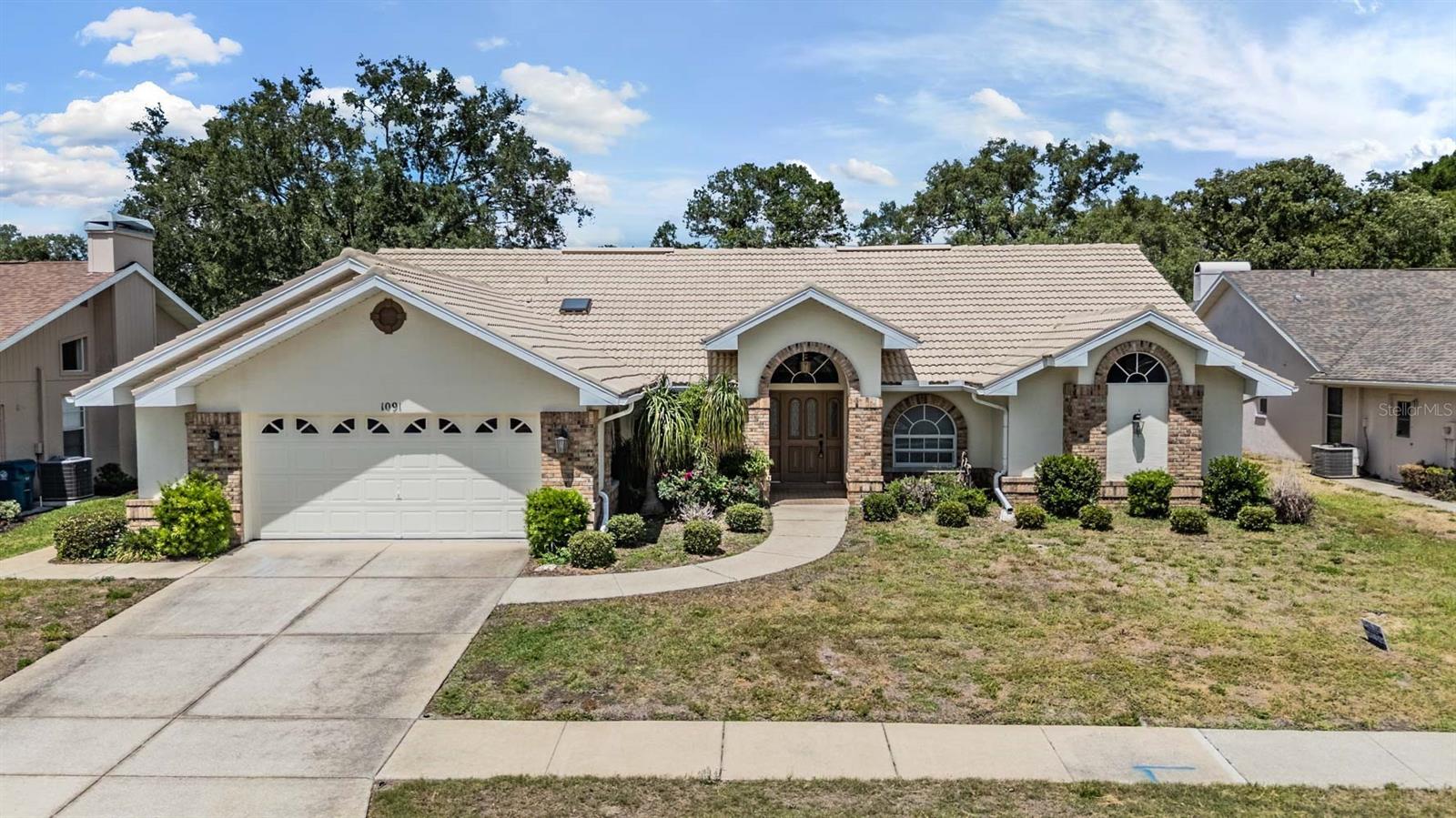 1091 Tournament Dr, FL