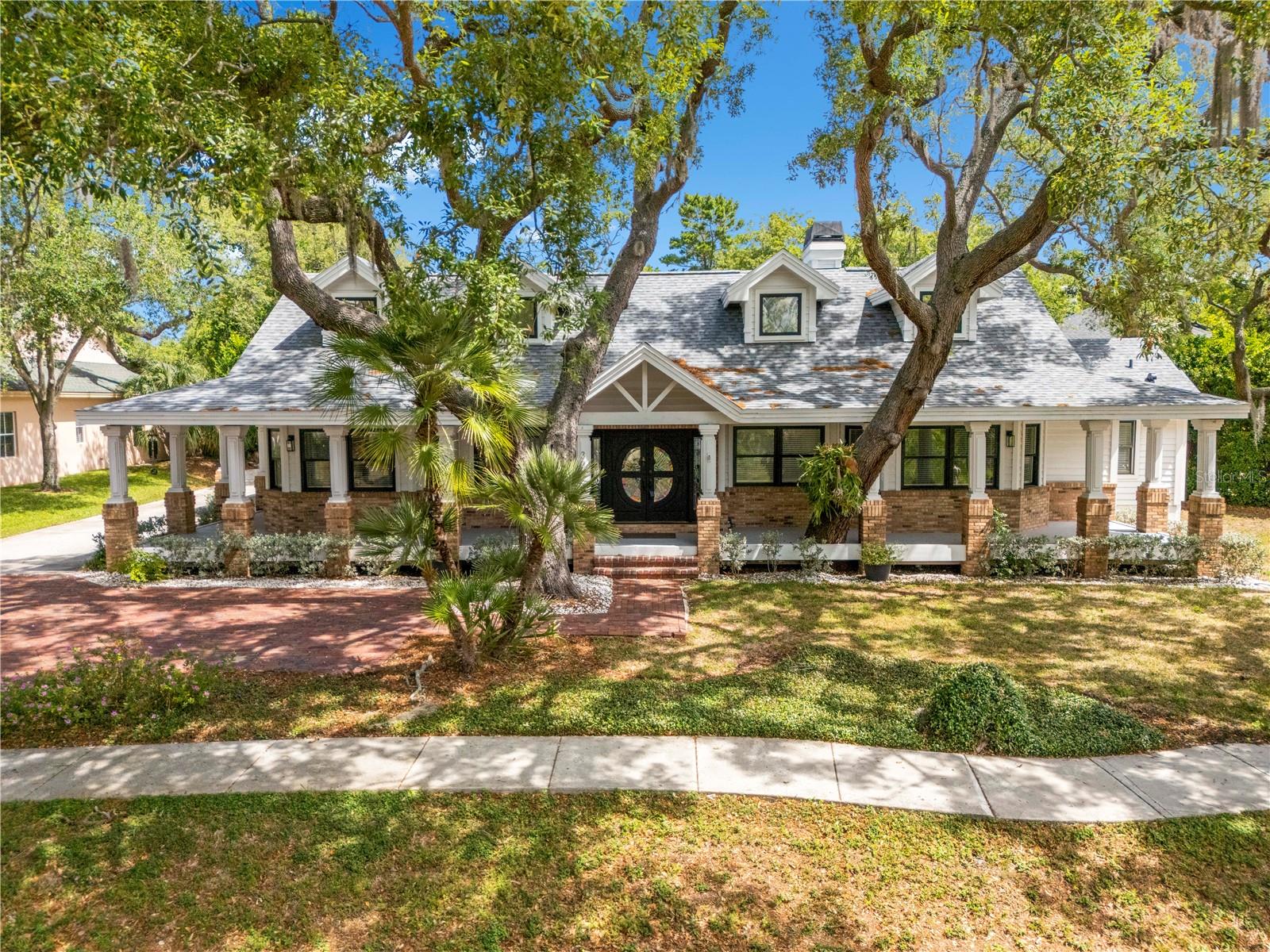 335 Sanctuary Dr, FL