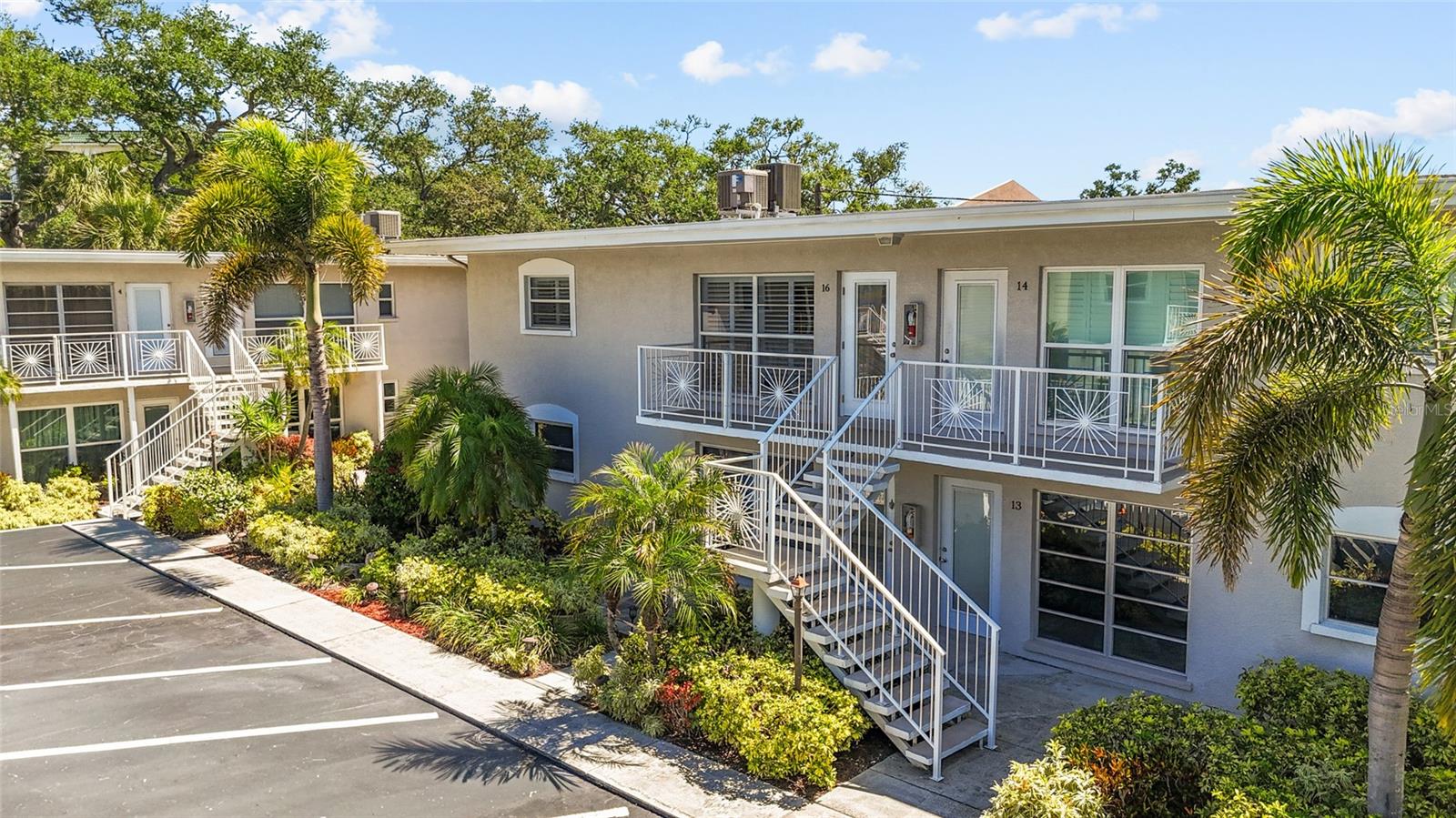 521 Venice Avenue, FL