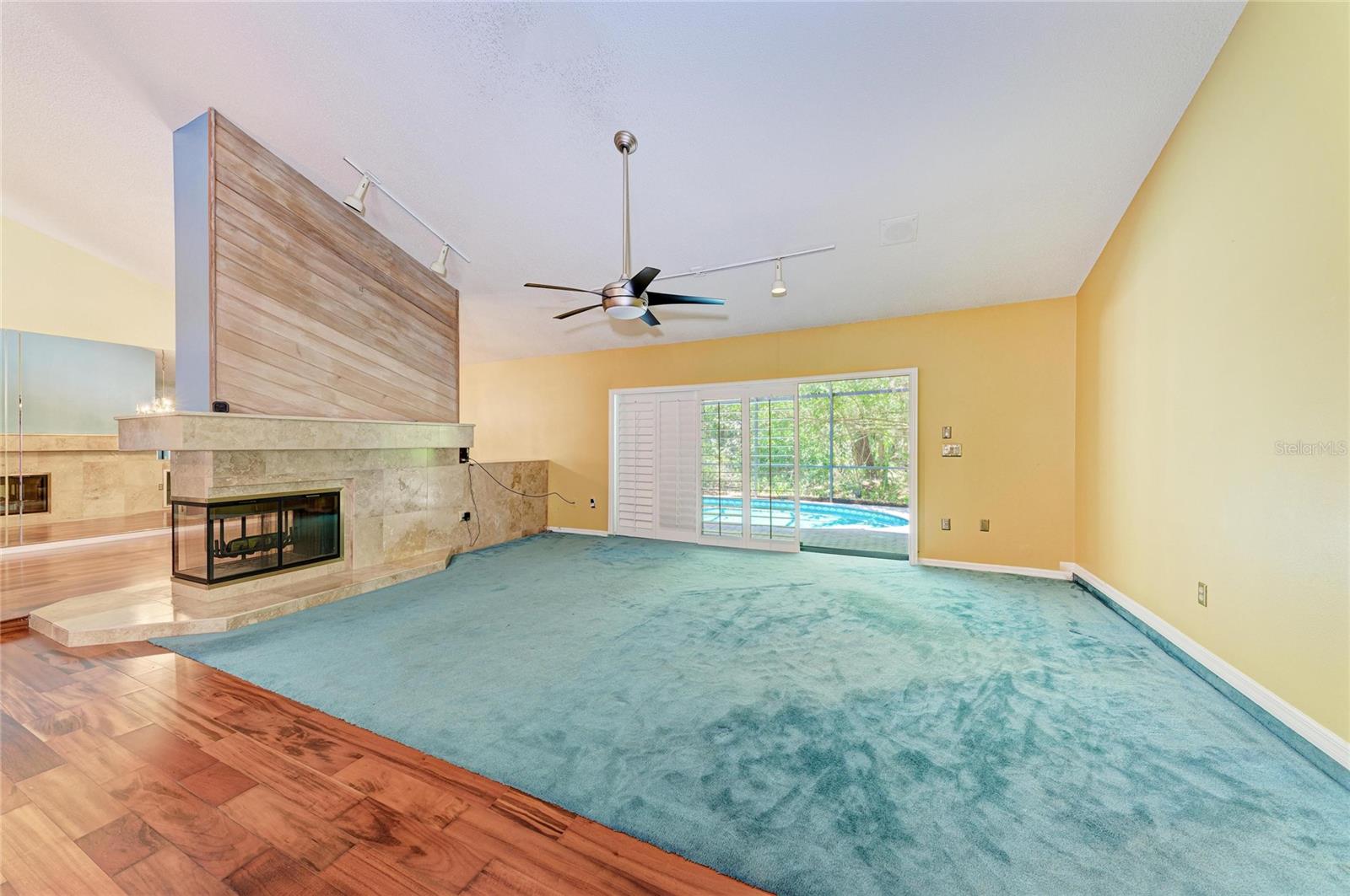 830 Hammockwood Court, FL