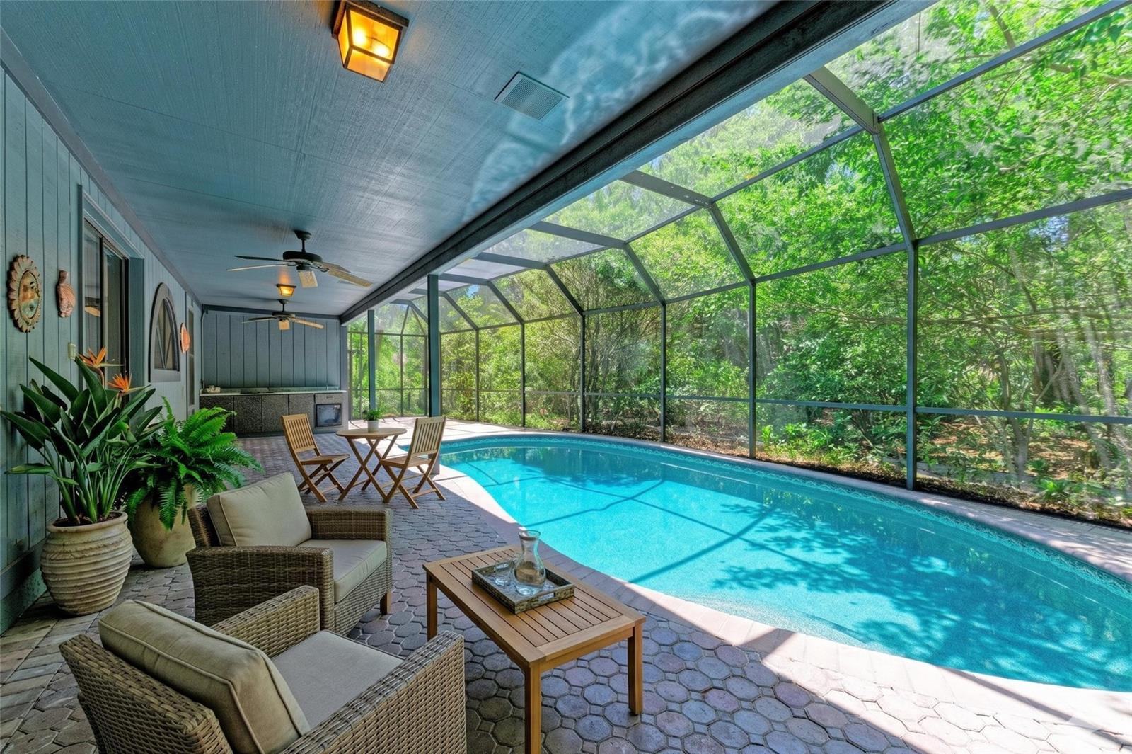 830 Hammockwood Court, FL