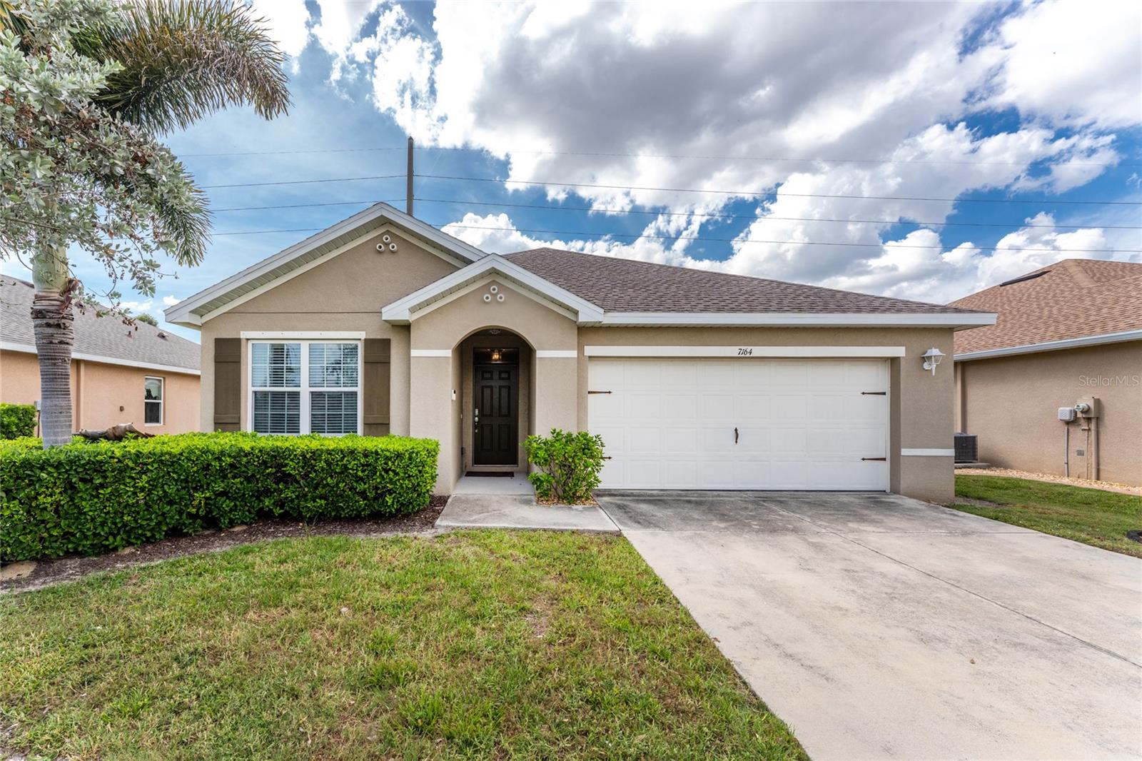 7164 Mikasa Dr, FL