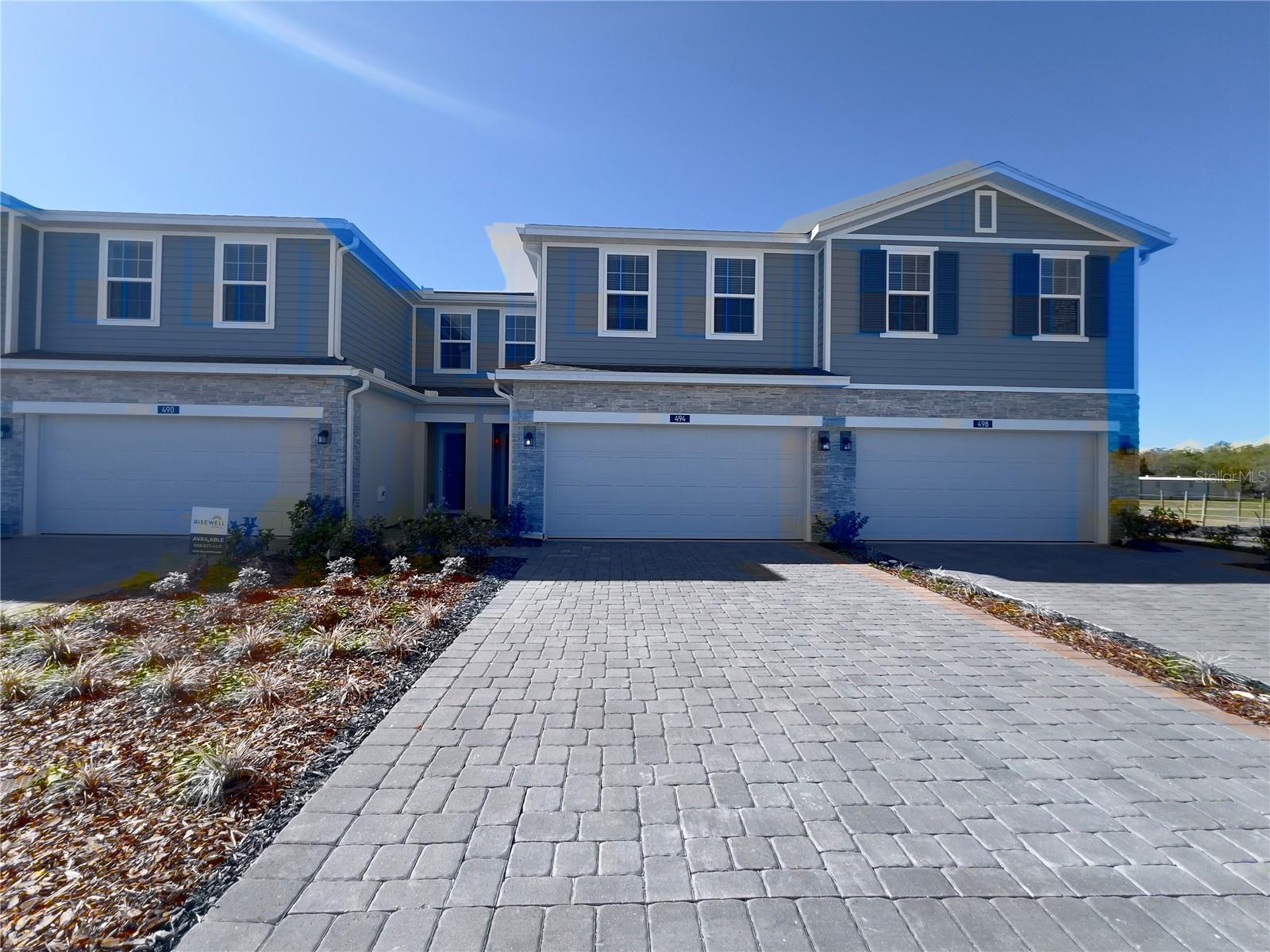 490 Thompson Village Avenue, FL