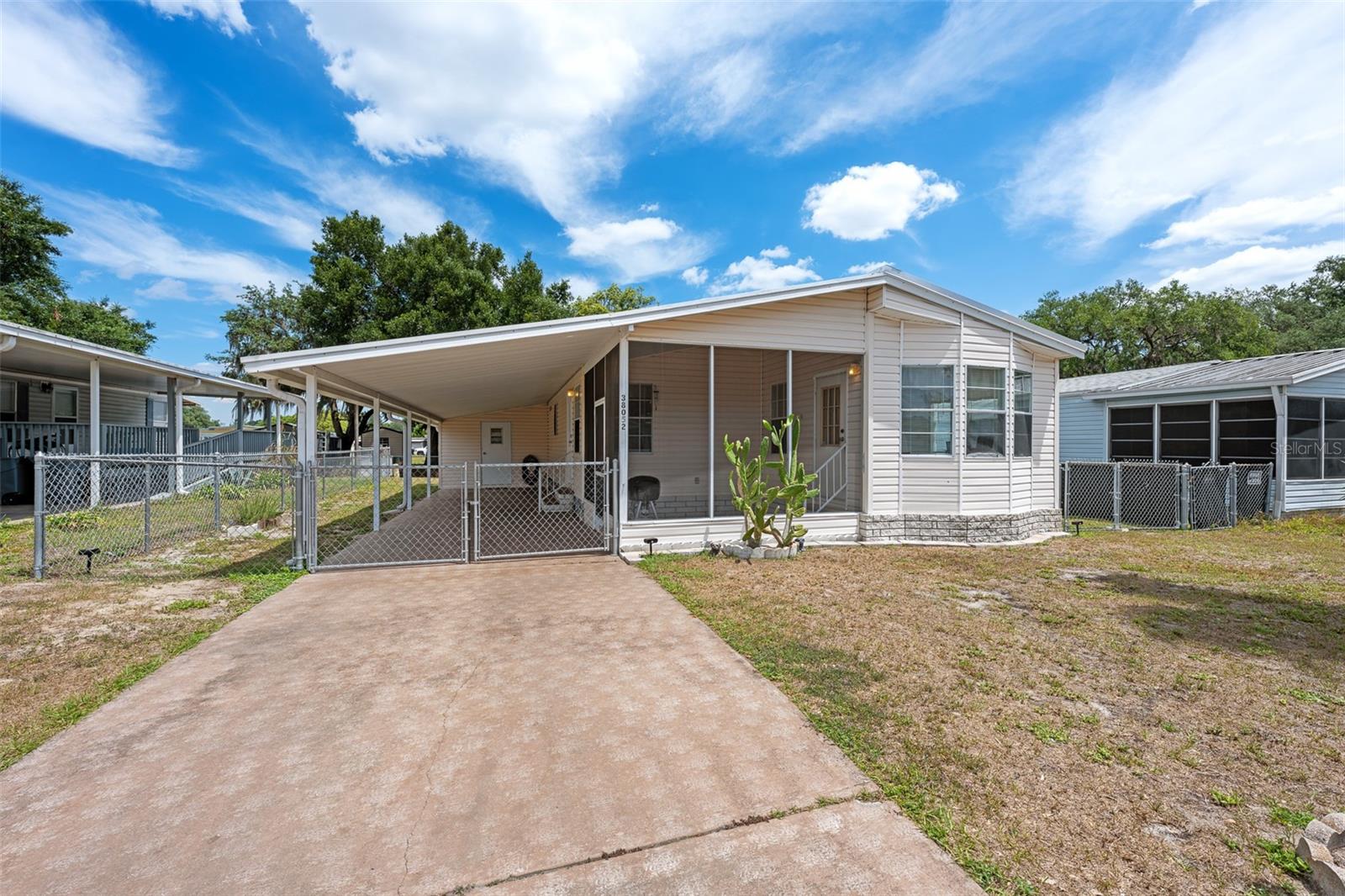 38052 Lawanda Loop, FL