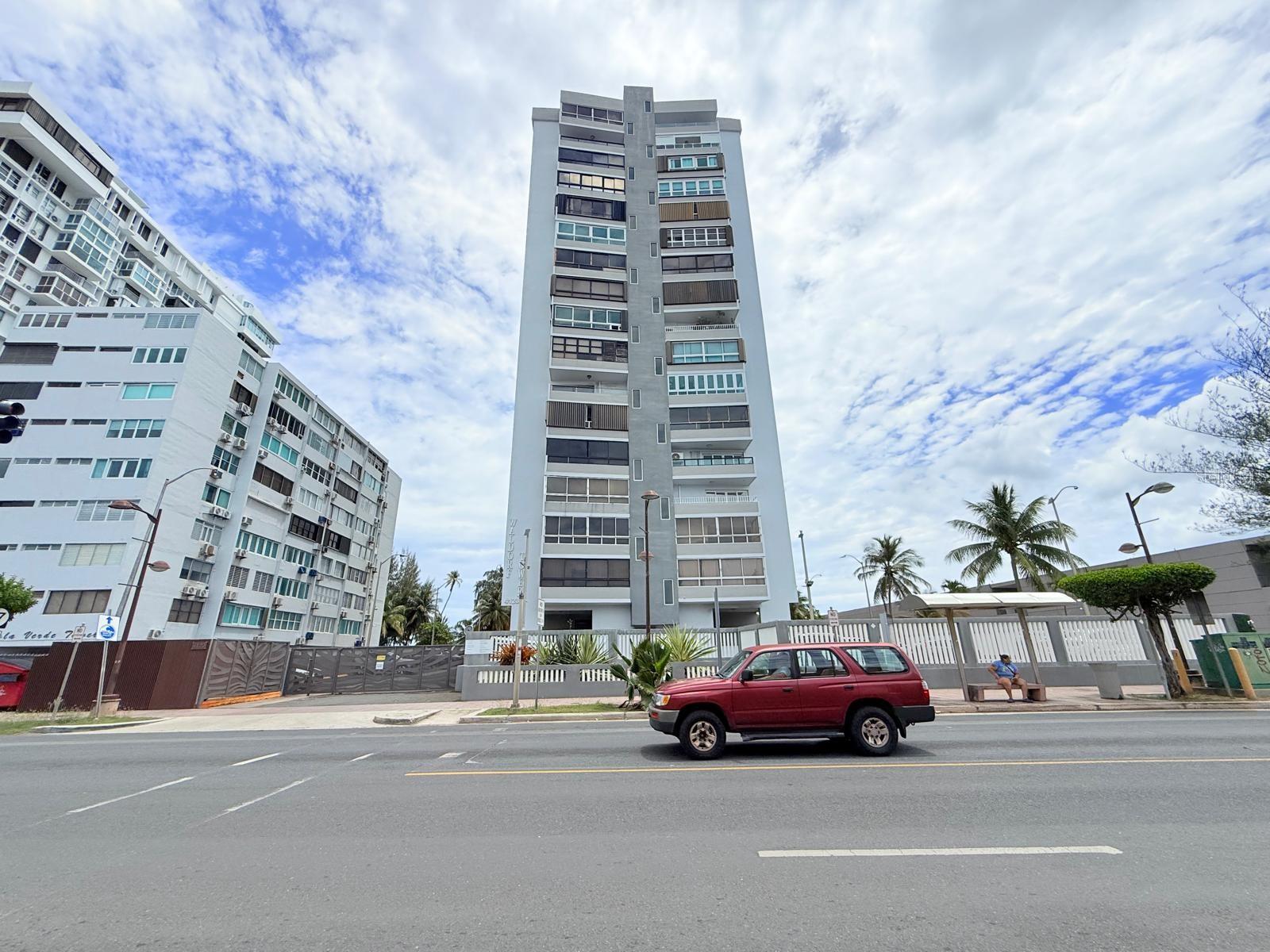 37 Isla Verde Ave., PR