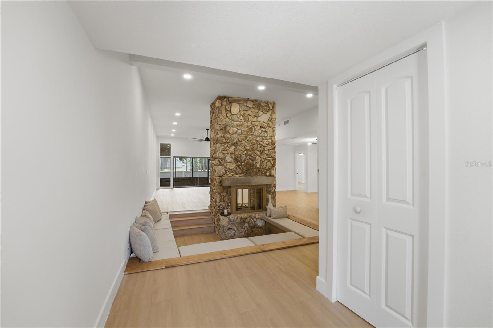 129 Hidden Oak Drive, FL