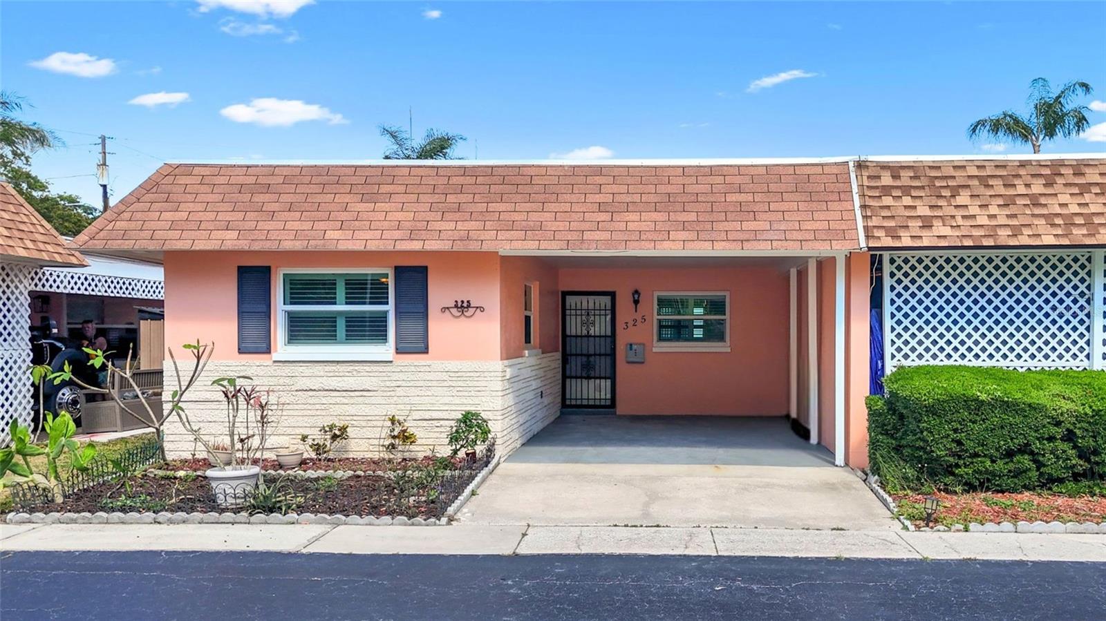 325 Sky Loch Drive, FL