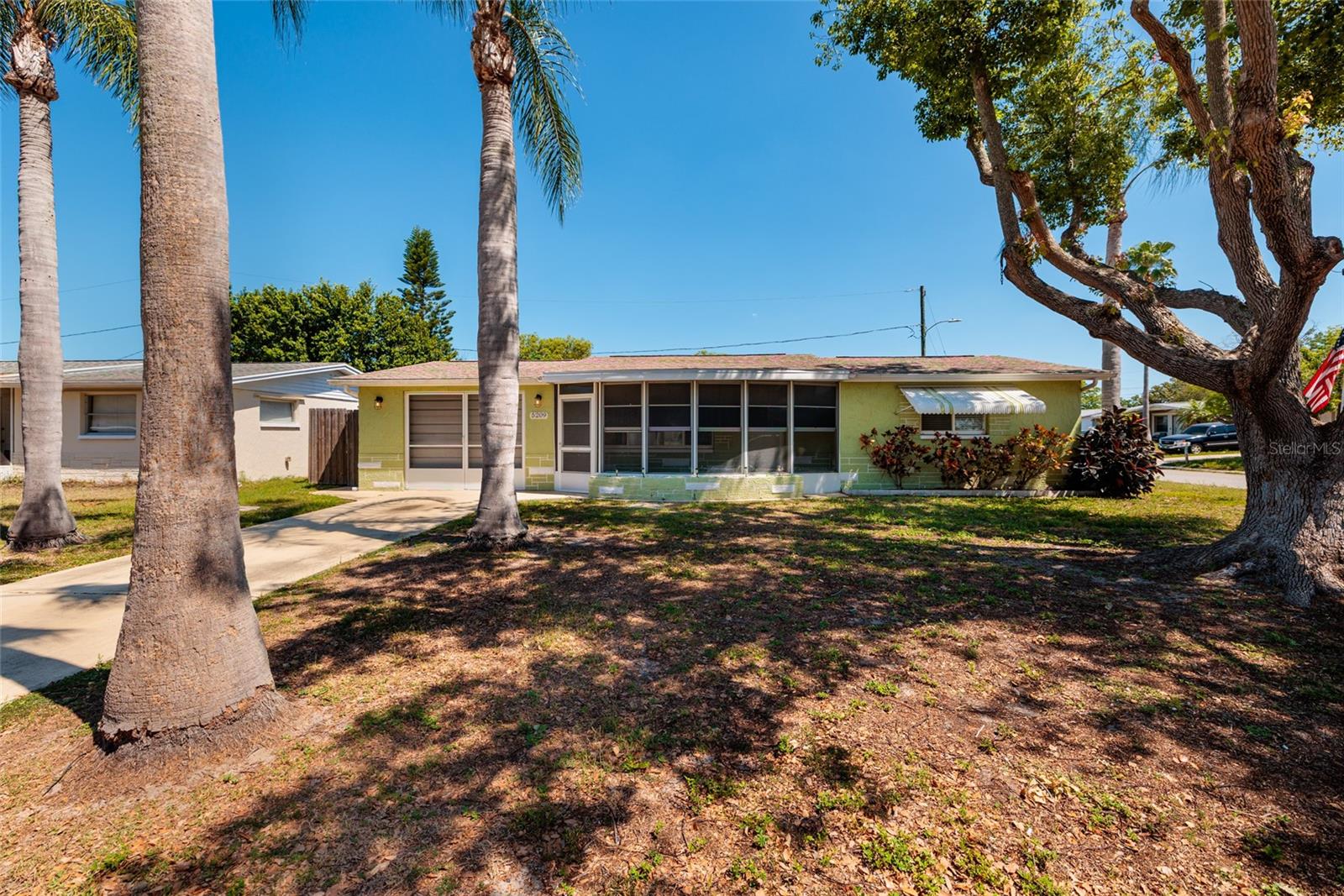 5209 Lofton Drive, FL